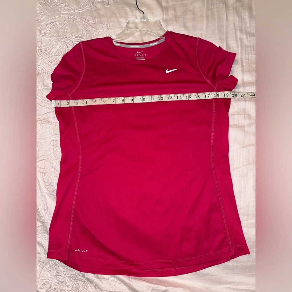 Nike Dri-FIT Athletic Top Red Performance Tee Size L